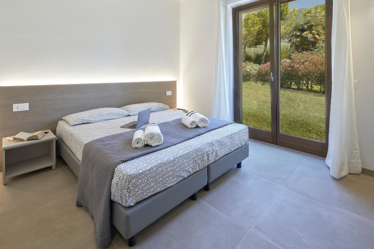 Agriturismo De Bas ริวาเดลการ์ดา ภายนอก รูปภาพ