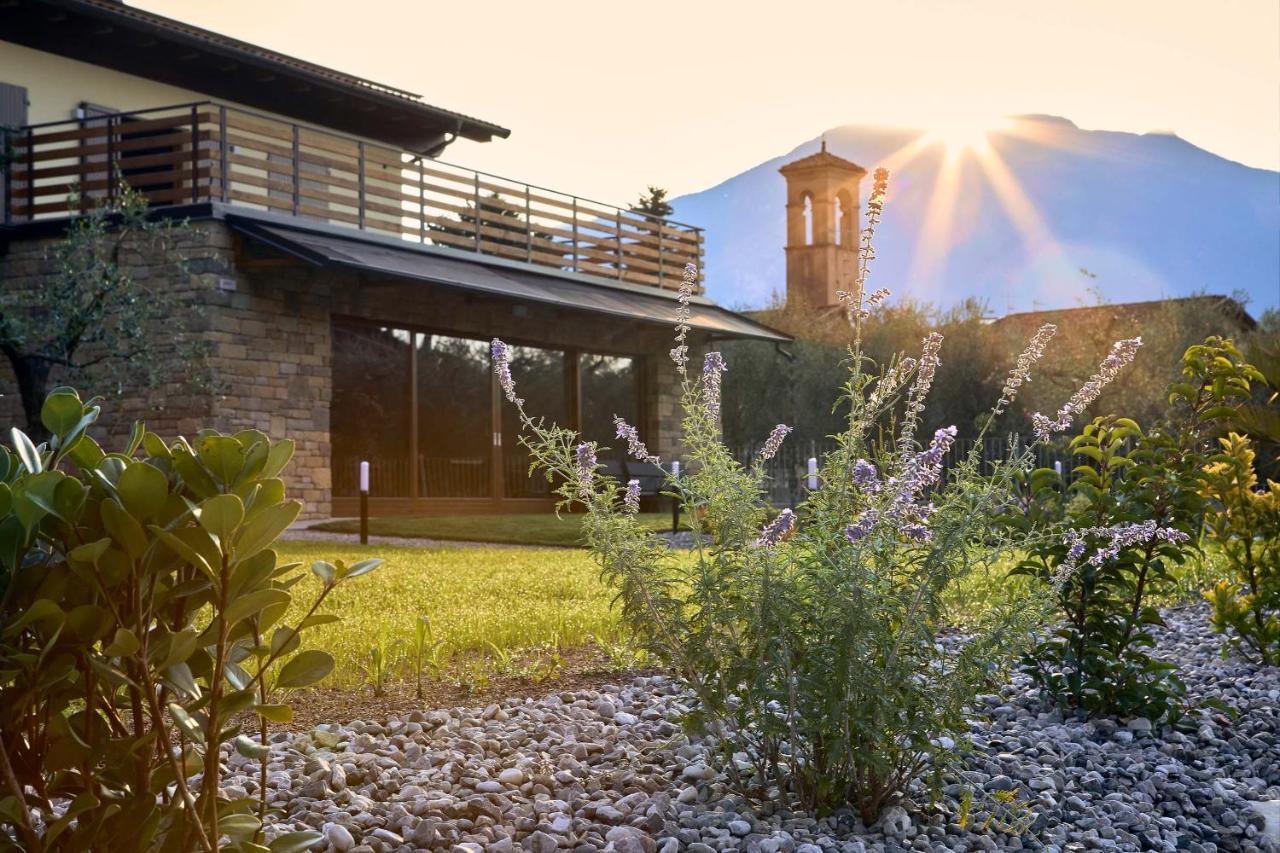 Agriturismo De Bas ริวาเดลการ์ดา ภายนอก รูปภาพ